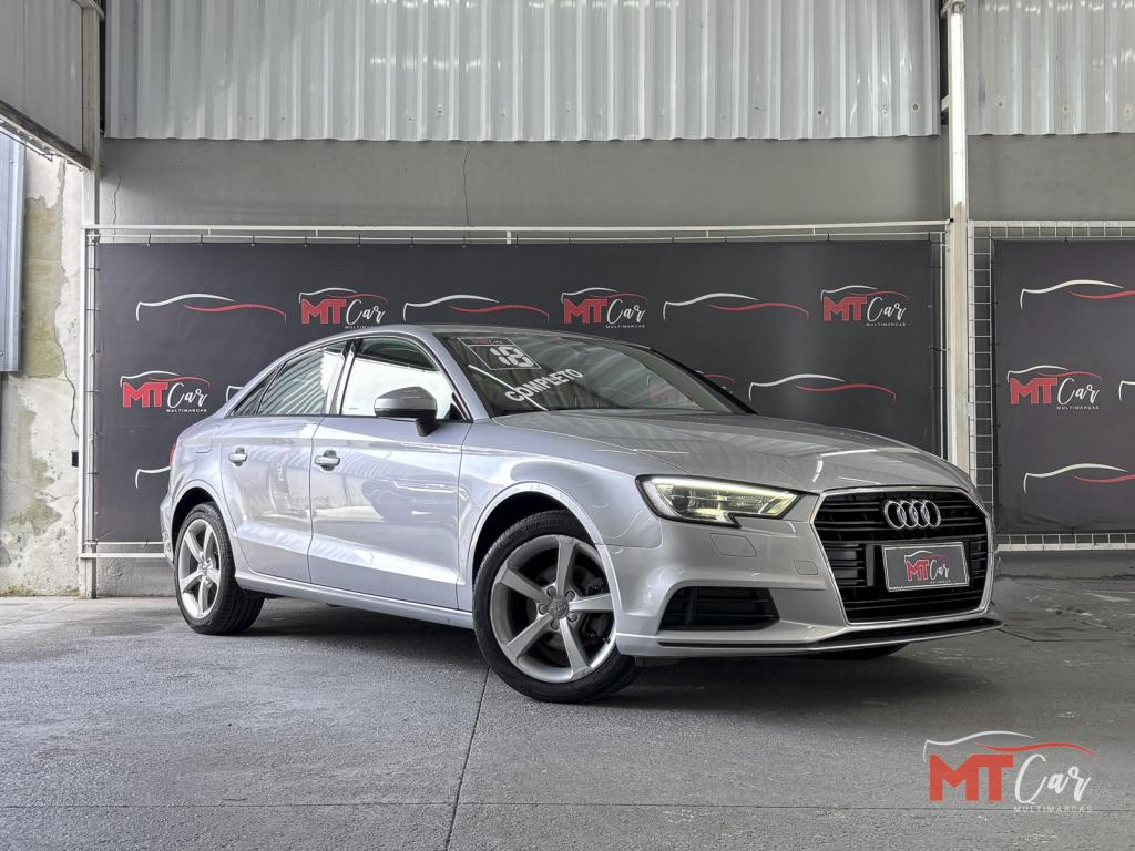 AUDI A3 Sedan - Foto