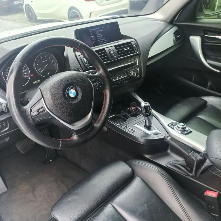 BMW 118i - Foto