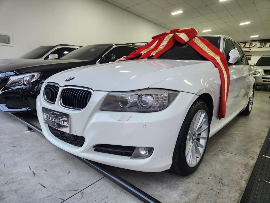 BMW 320I - Foto