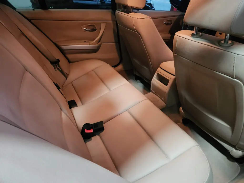 BMW 320I - Foto
