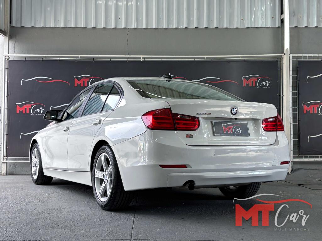 BMW 320I - Foto