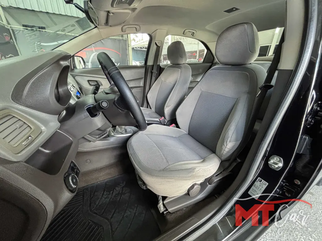 CHEVROLET Cobalt - Foto