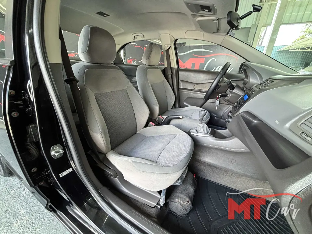 CHEVROLET Cobalt - Foto