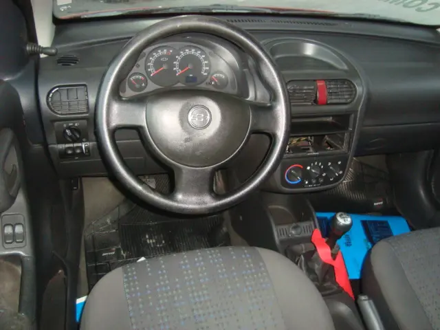 CHEVROLET Corsa Hatch - Foto