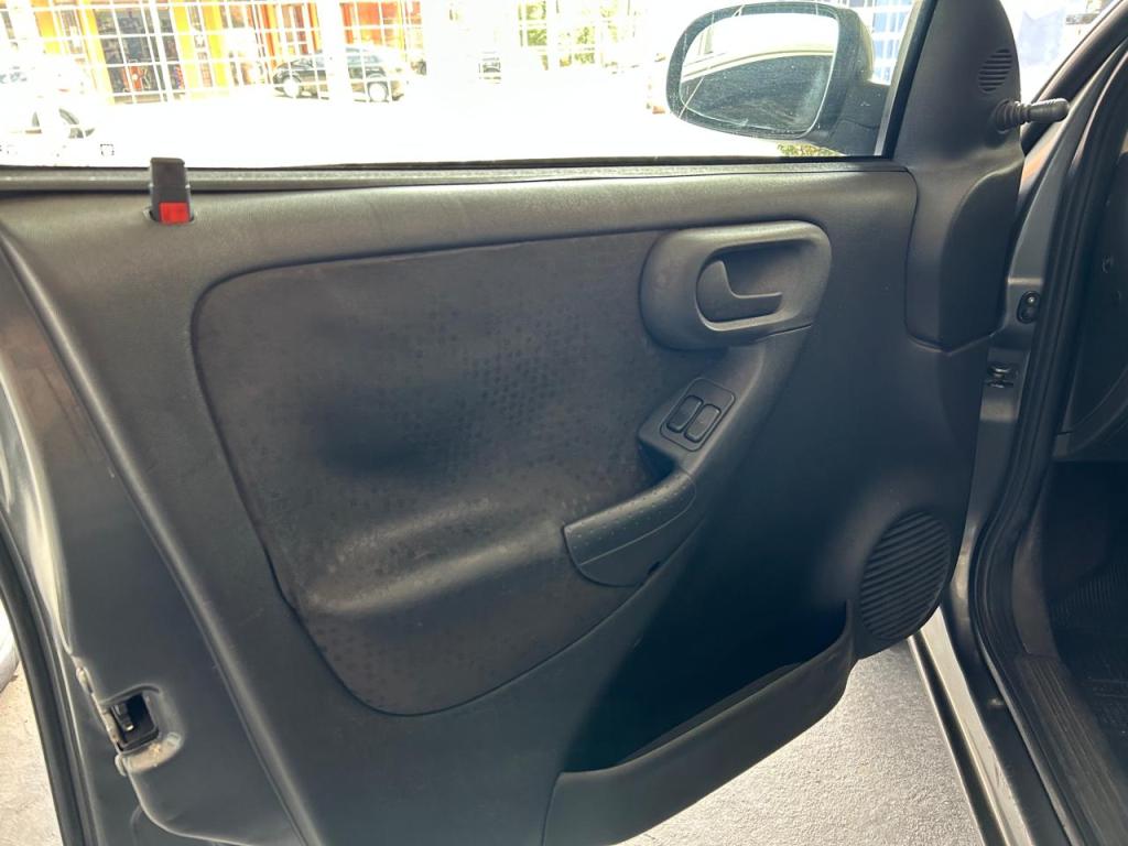 CHEVROLET Corsa Hatch - Foto