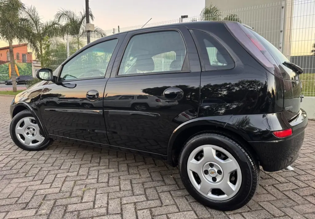 CHEVROLET Corsa Hatch - Foto