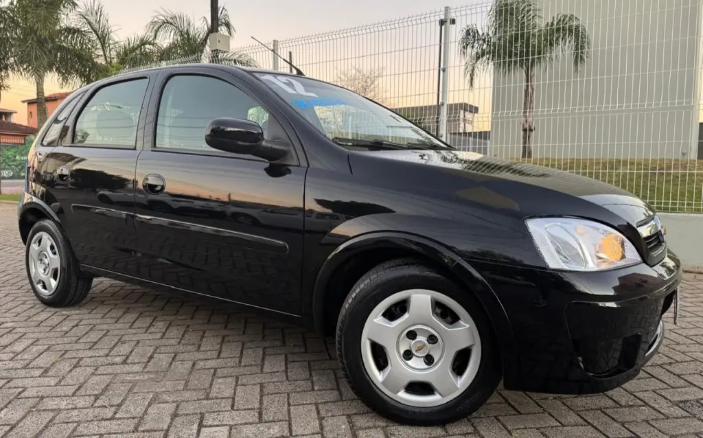 CHEVROLET Corsa Hatch - Foto