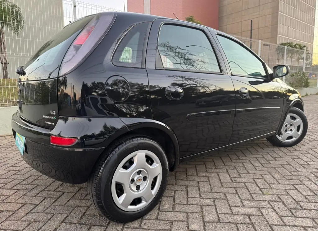 CHEVROLET Corsa Hatch - Foto