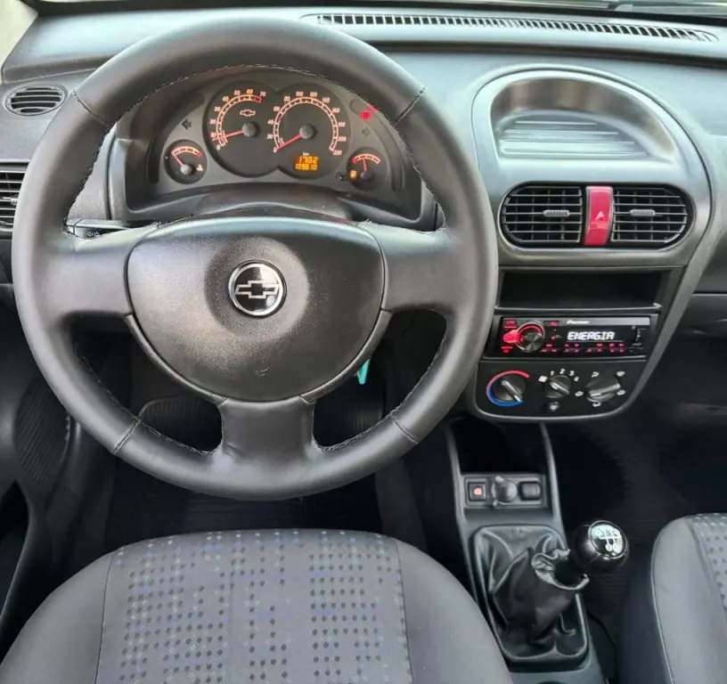 CHEVROLET Corsa Hatch - Foto