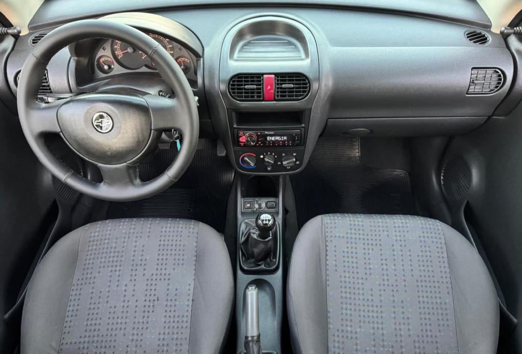 CHEVROLET Corsa Hatch - Foto