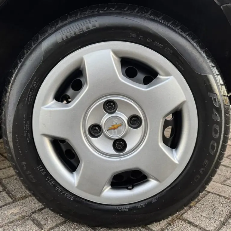 CHEVROLET Corsa Hatch - Foto