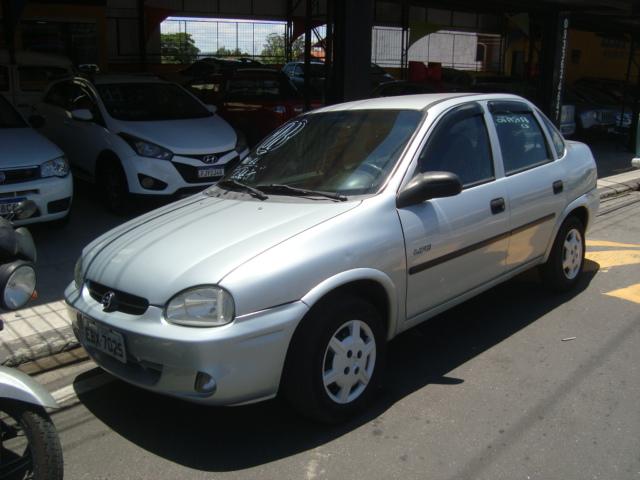 CHEVROLET Corsa Sedan
