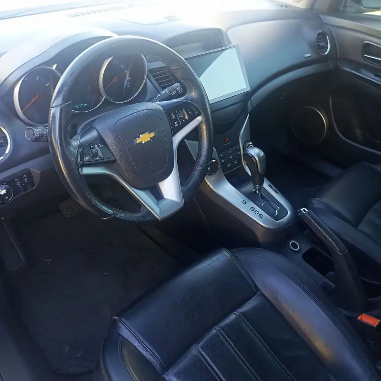 CHEVROLET Cruze Hatch - Foto