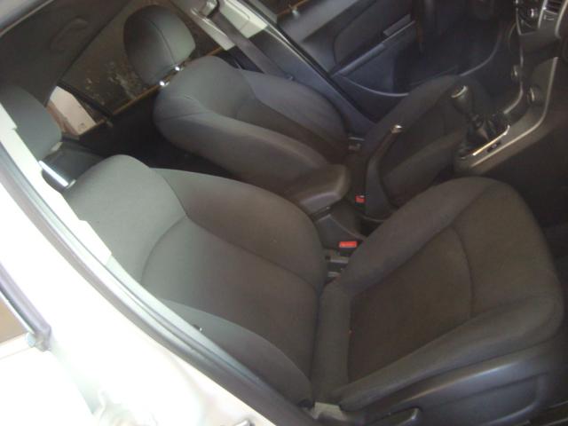 CHEVROLET Cruze Sedan - Foto