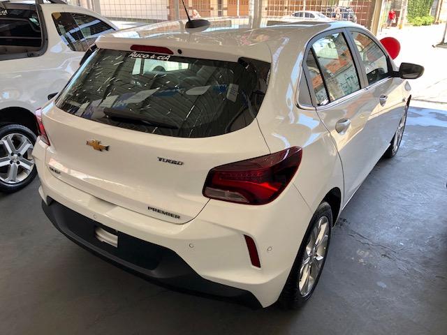 CHEVROLET Onix Hatch - Foto