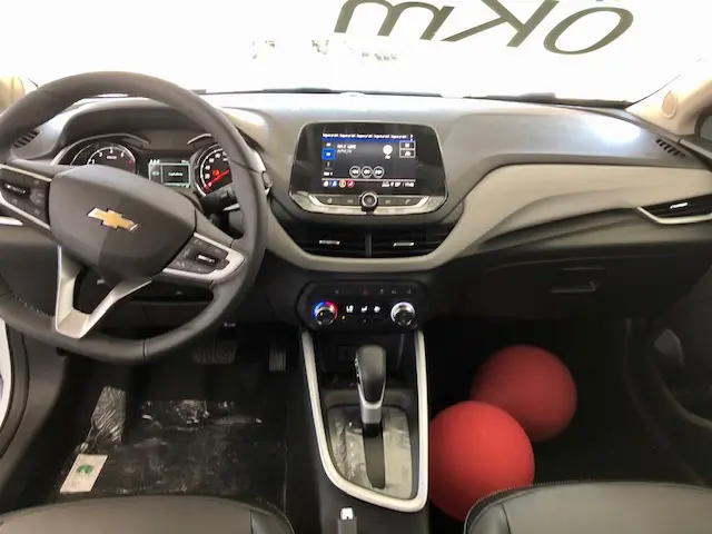 CHEVROLET Onix Hatch - Foto