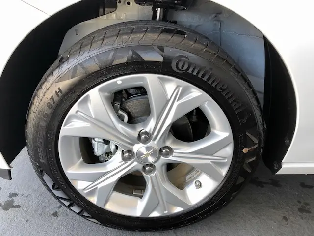 CHEVROLET Onix Hatch - Foto