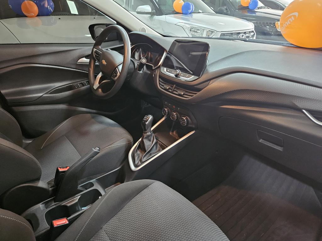 CHEVROLET Onix Hatch - Foto