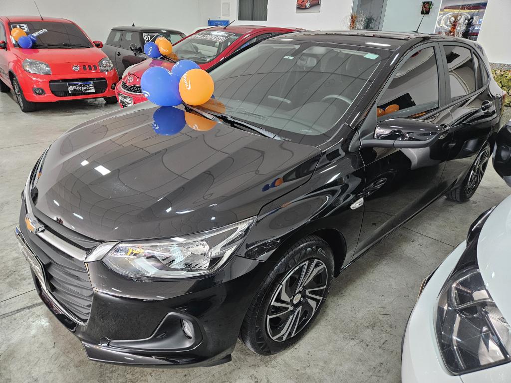 CHEVROLET Onix Hatch - Foto