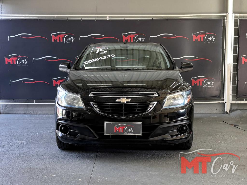 CHEVROLET Onix Hatch - Foto