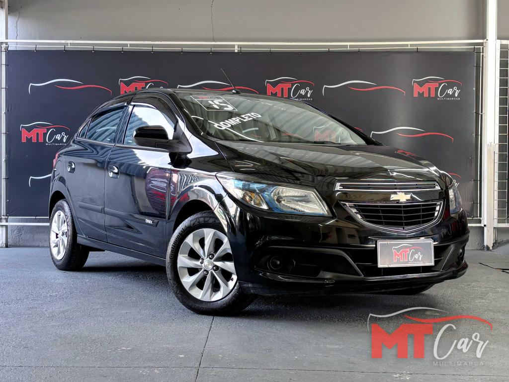 CHEVROLET Onix Hatch - Foto