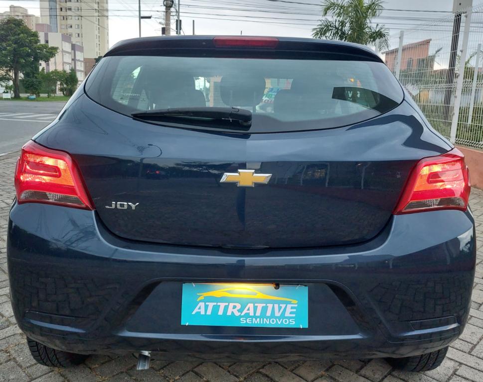 CHEVROLET Onix Hatch - Foto