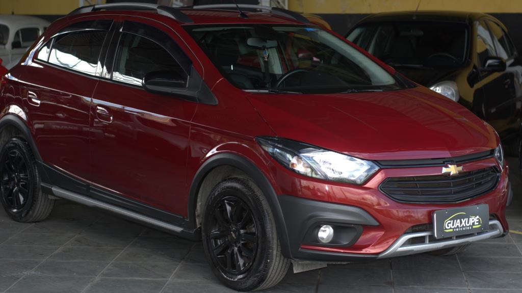CHEVROLET Onix Hatch - Foto