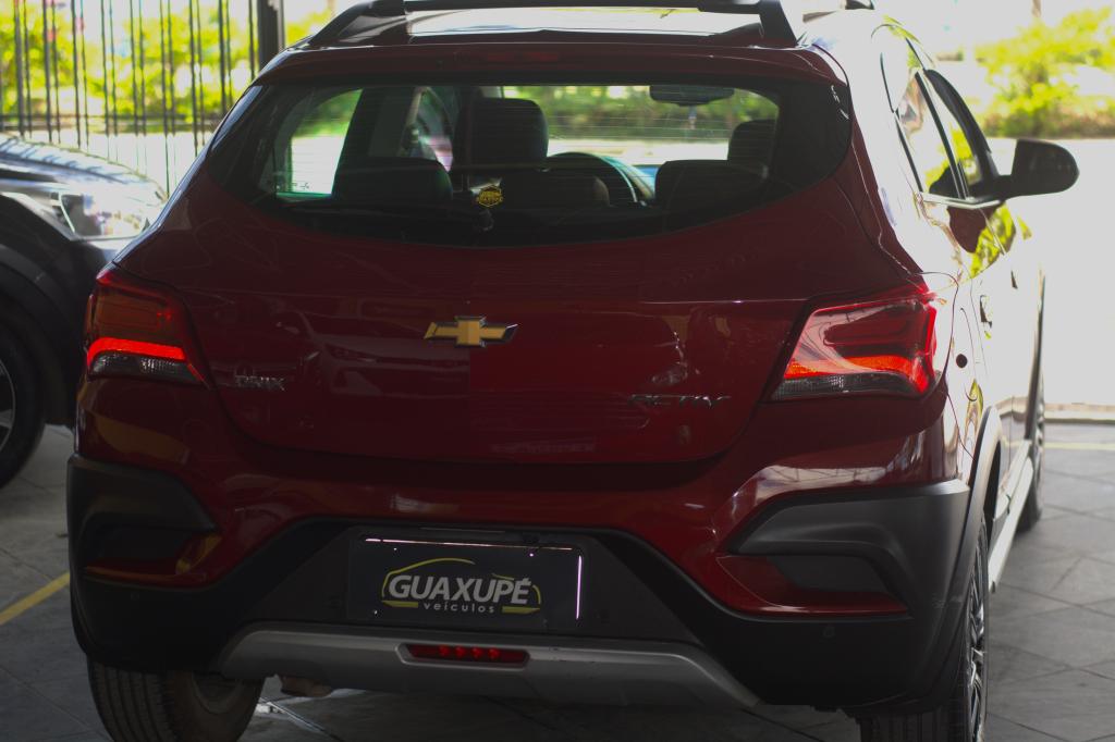 CHEVROLET Onix Hatch - Foto