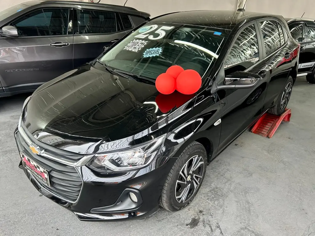 CHEVROLET Onix Hatch - Foto