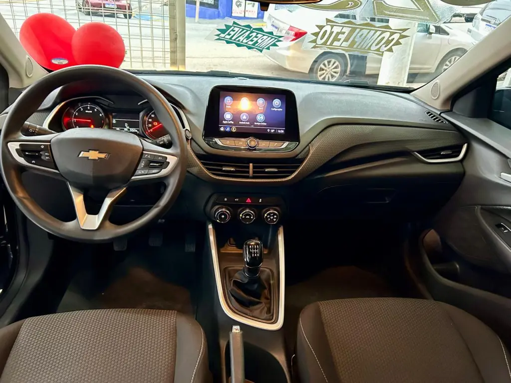 CHEVROLET Onix Hatch - Foto