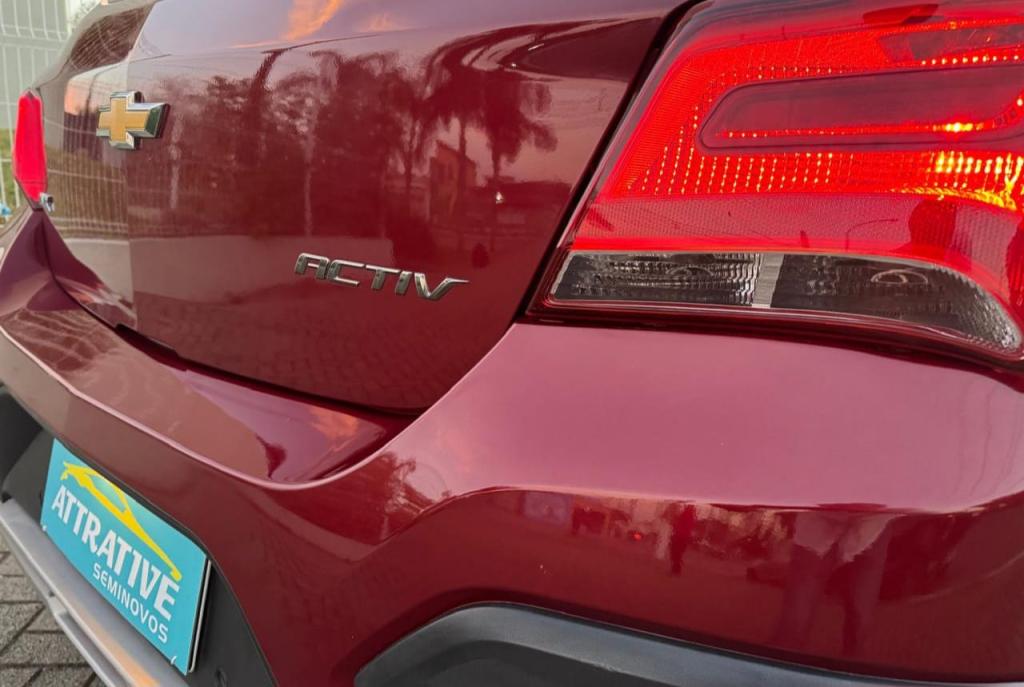CHEVROLET Onix Hatch - Foto