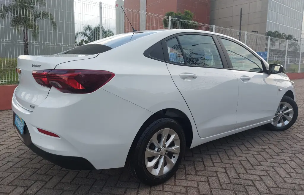 CHEVROLET Onix Sedan - Foto