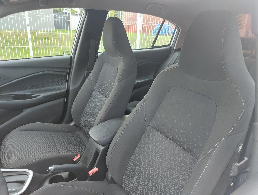 CHEVROLET Onix Sedan - Miniatura