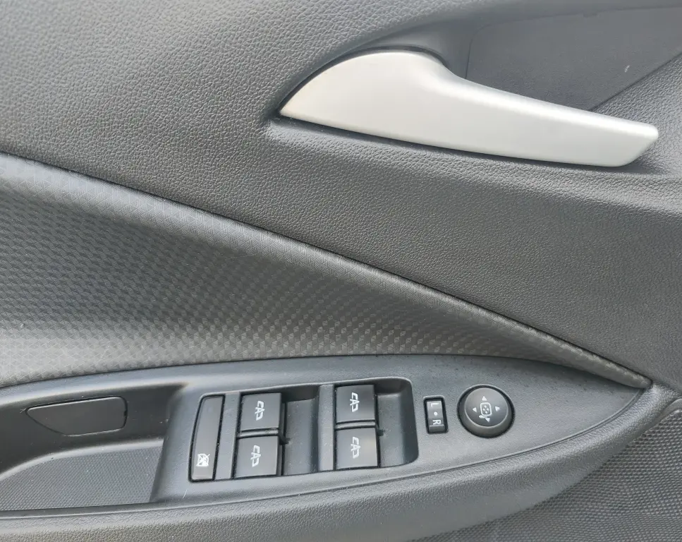 CHEVROLET Onix Sedan - Foto