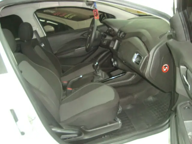 CHEVROLET Prisma - Foto