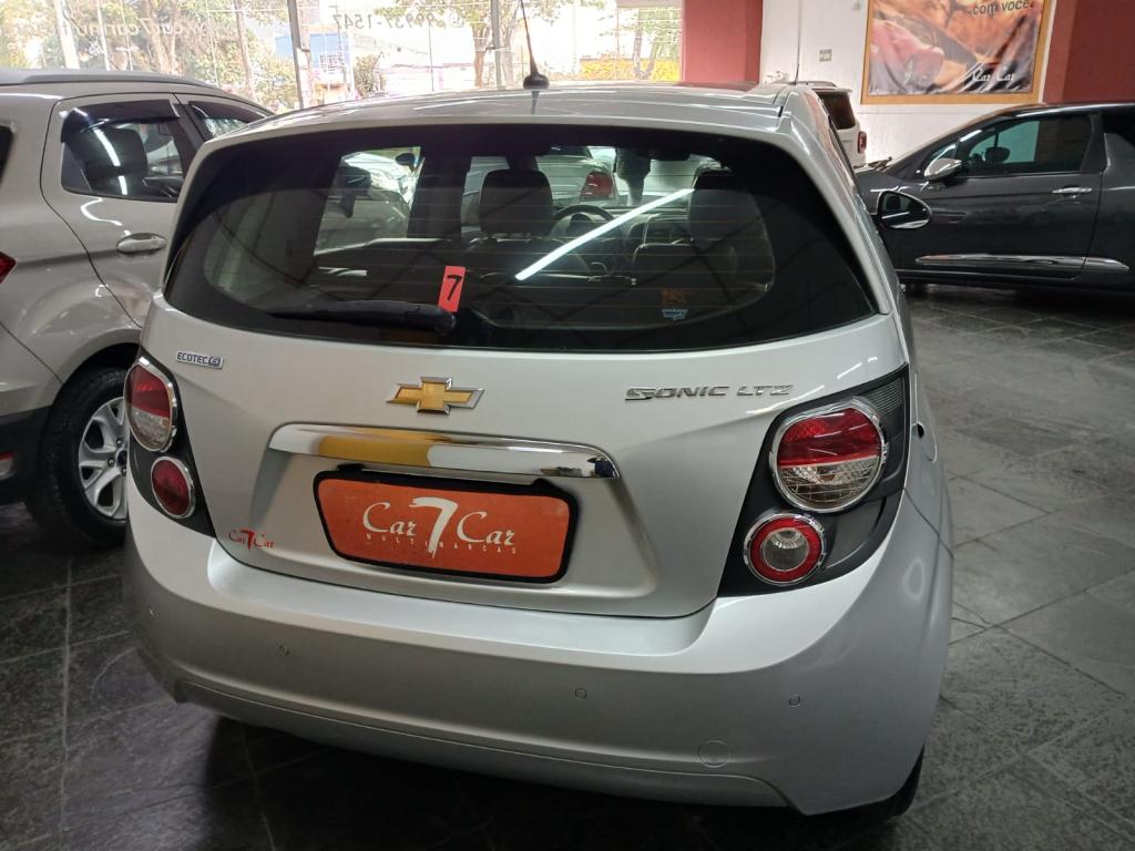 CHEVROLET Sonic Hatch - Foto