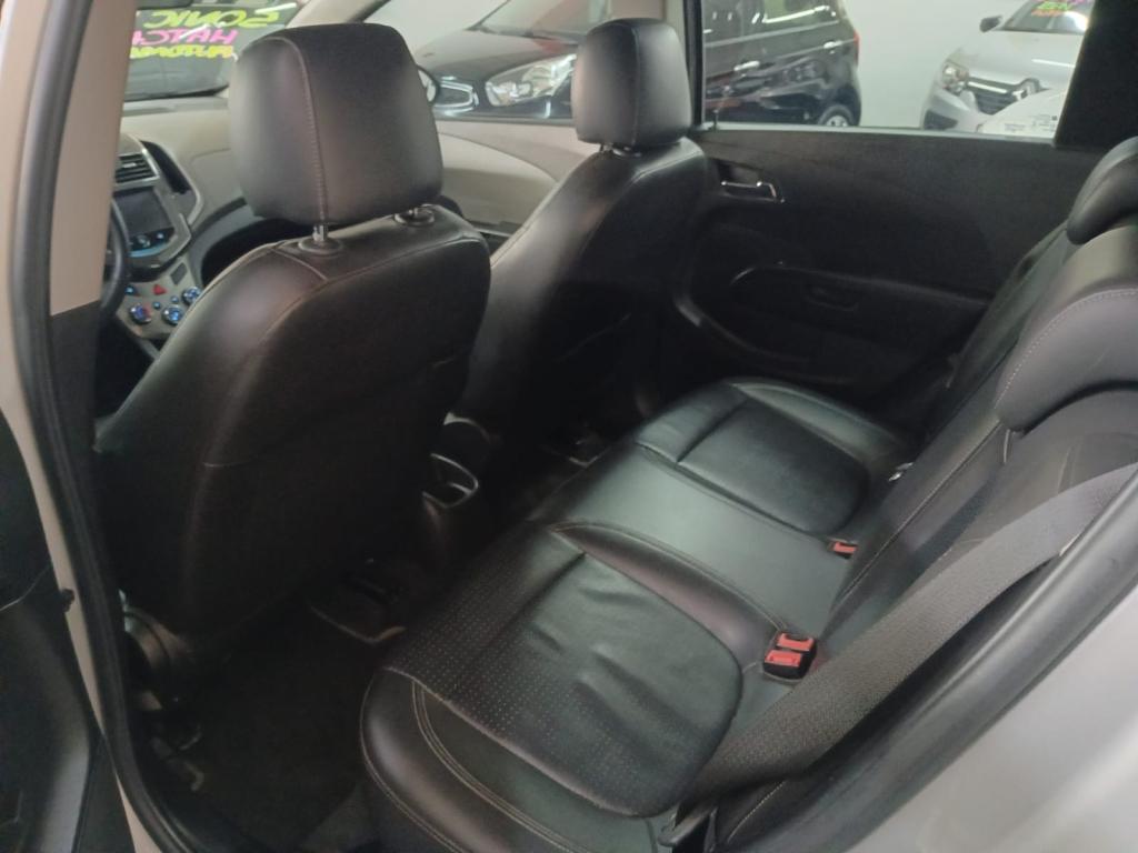 CHEVROLET Sonic Hatch - Foto