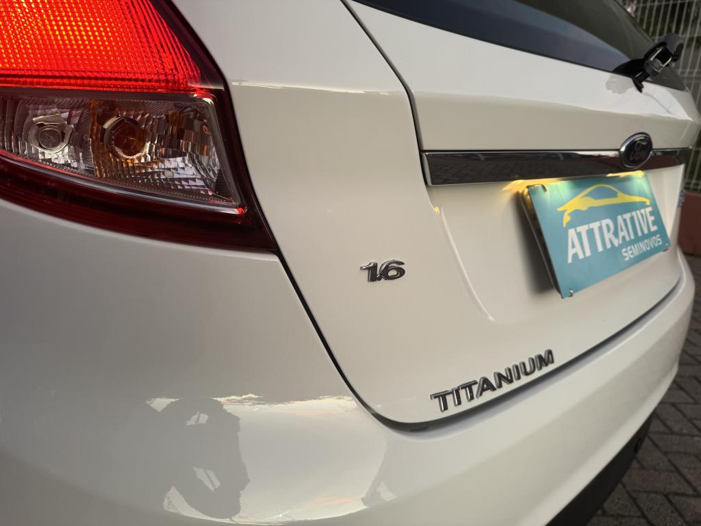 FORD Fiesta Hatch - Foto