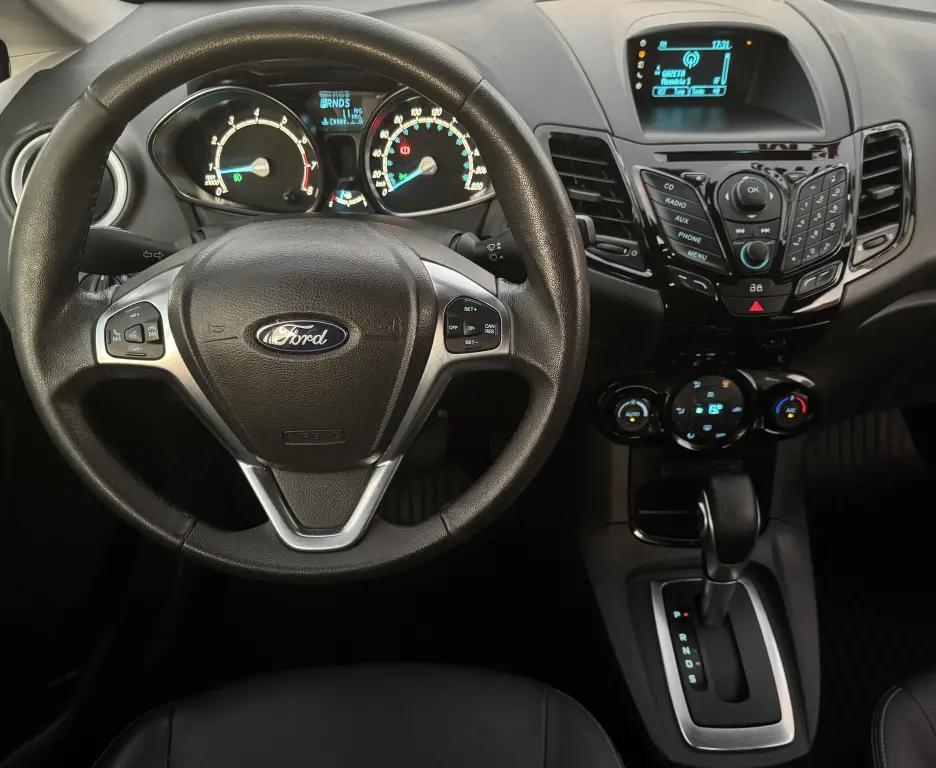 FORD Fiesta Hatch - Foto