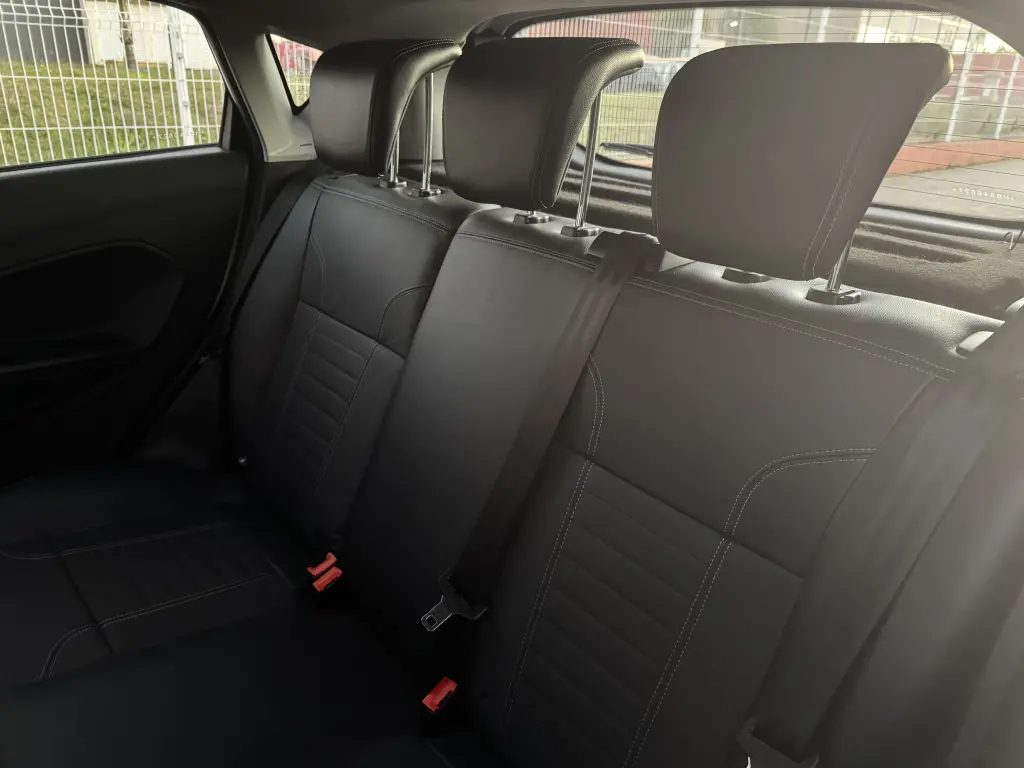 FORD Fiesta Hatch - Foto