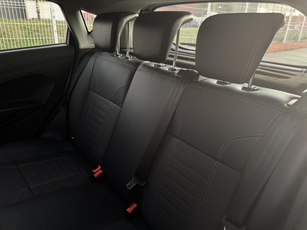 FORD Fiesta Hatch - Foto