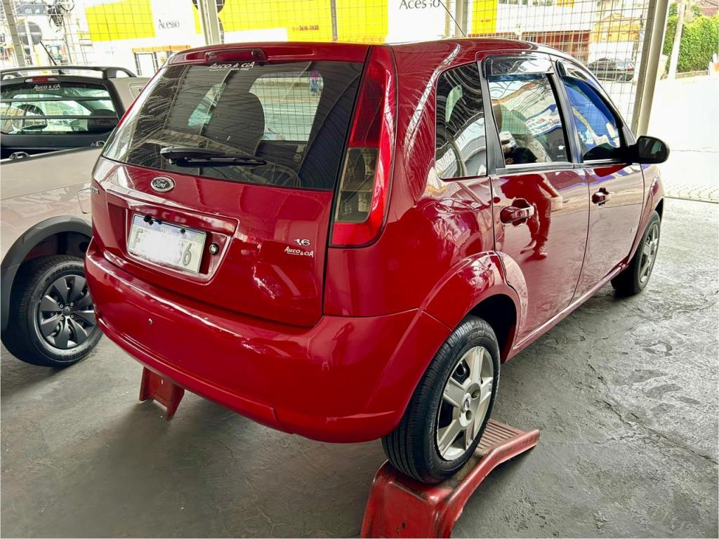 FORD Fiesta Hatch - Foto