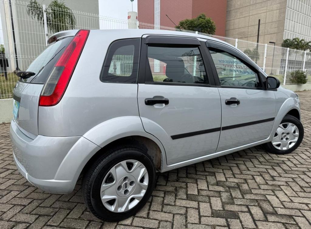 FORD Fiesta Hatch - Foto