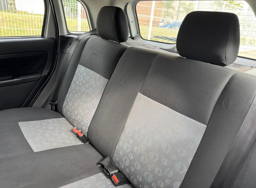 FORD Fiesta Hatch - Foto