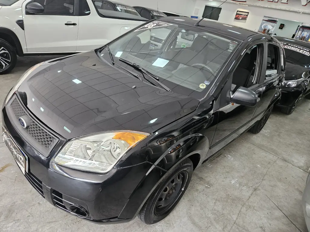 FORD Fiesta Hatch - Foto