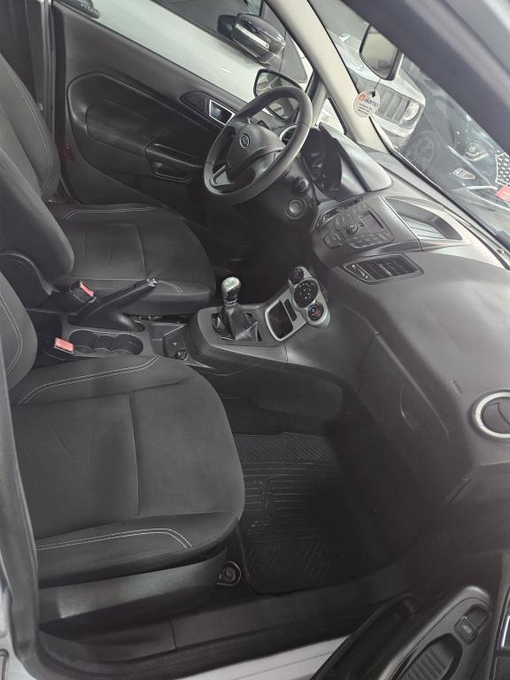 FORD Fiesta Hatch - Foto
