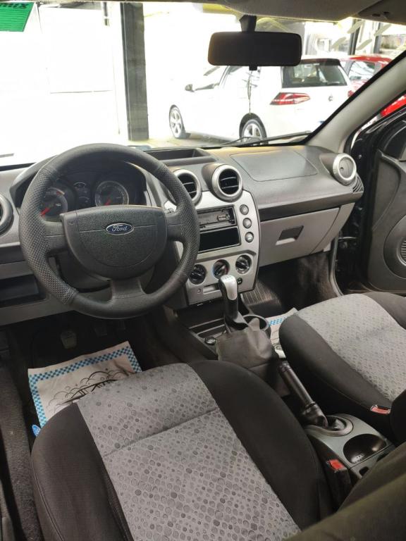 FORD Fiesta Hatch - Foto