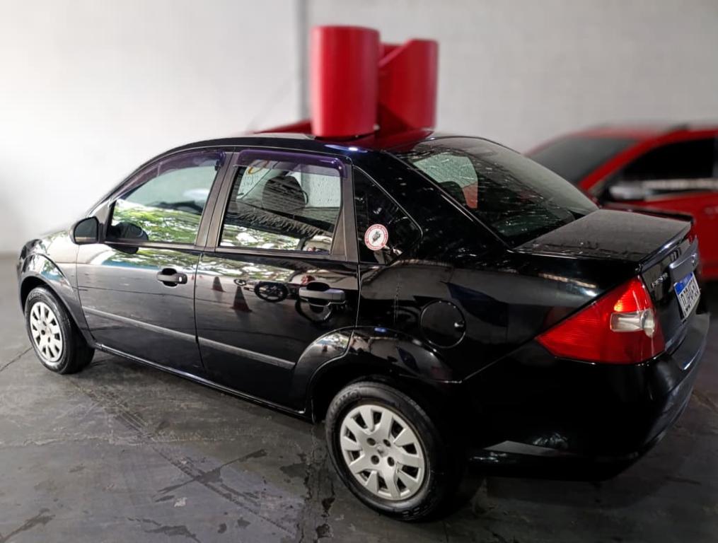 FORD Fiesta Sedan - Foto