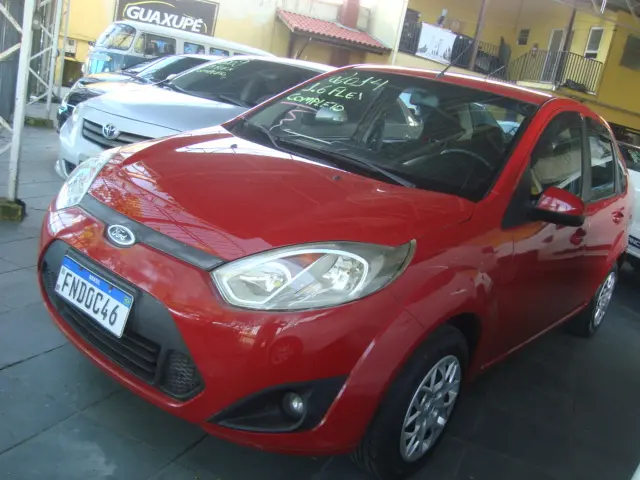 FORD Fiesta Sedan
