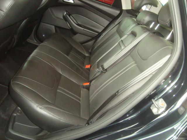 FORD Focus Sedan - Foto